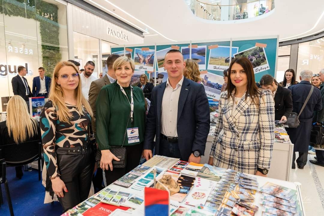 NAZIRE LI SE KRAJ OBRENOVIM POLTRONIMA: Plate u Doboju kasne 10 mjeseci