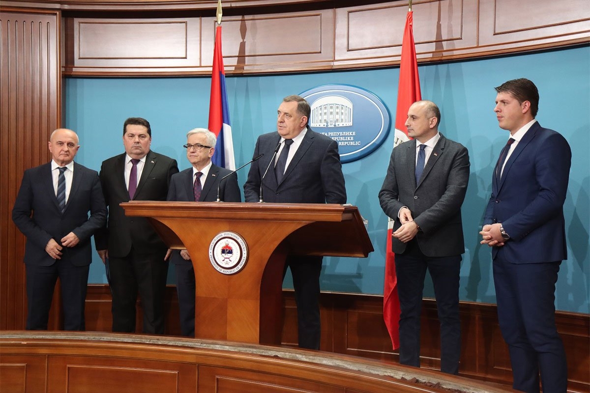 Stranke vladajuće koalicije u Srpskoj ispunile 54 od 113 izbornih obećanja u prvih 100 dana, jedno obećanje prekršeno