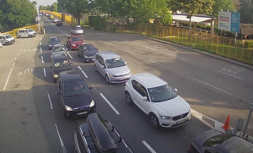 PUTEVI: Pojačana frekvencija saobraćaja na putevima i graničnim prelazima