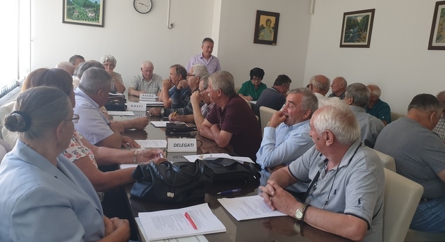 IZBORNA SJEDNICA SKUPŠTINE UDRUŽENJA PENZIONERA GRADA DOBOJ: Povjernje ponovo Rajku Gligoriću