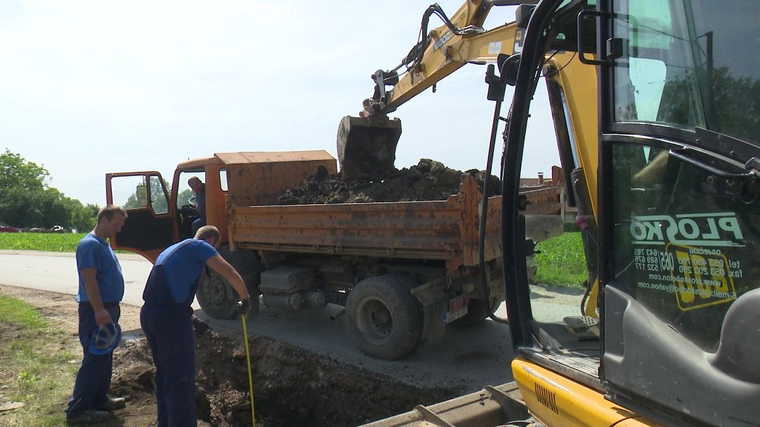 DOBOJ: Nastavljena izgradnja kolektora otpadnih voda u naselju Aerodrom