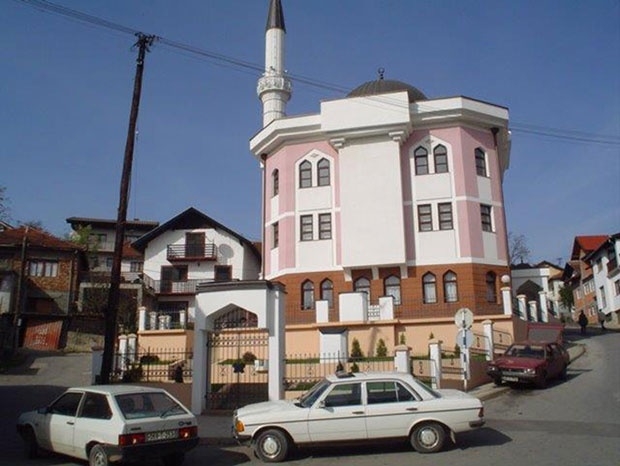 Islamska zajednica izbacuje ekstremiste