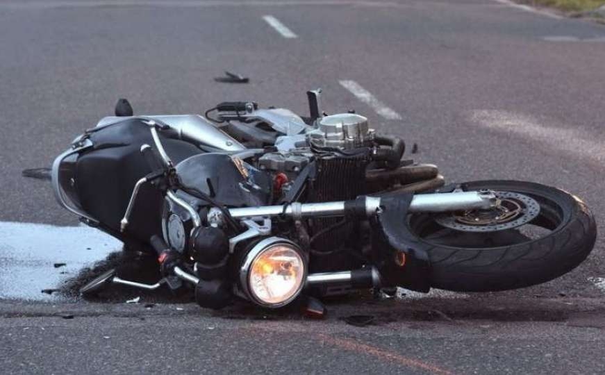 DOBOJ: Povrijeđeni motociklista u teškom zdravstvenom stanju