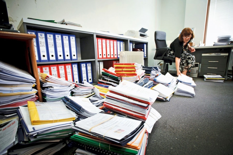 REFORMA JAVNE UPRAVE: Državnim službenicima plate po učinku