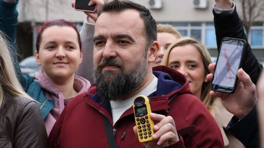 Vratite telefon i vladavinu prava