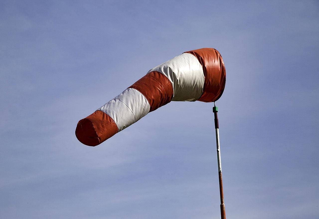 PUTEVI: Upozorenje vozačima na jake udare vjetra na području Kneževa