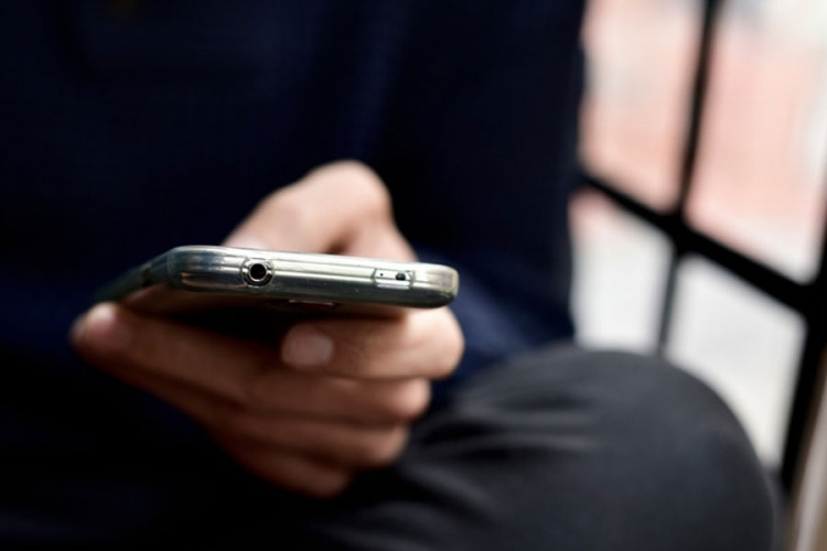 DOBOJ: Mladića odao snimak djevojčice koja simulira seks