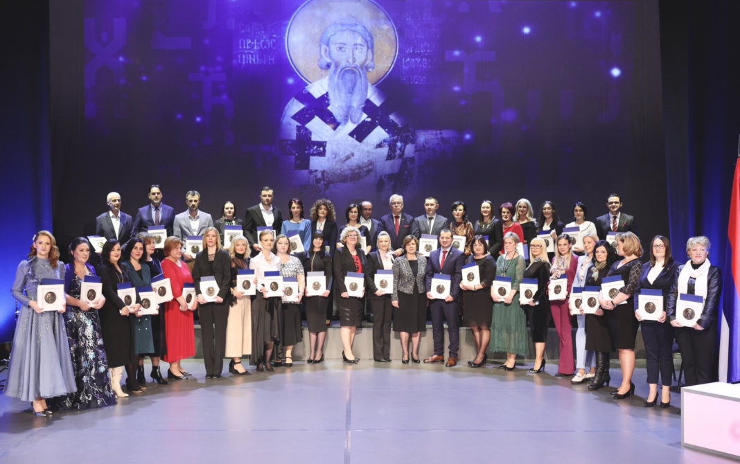 DOBOJ: Svetosavske nagrade za Miru Stanišev i Kamenka Duronjića