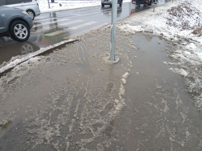 DOBOJSKI INFO ISTRAŽUJE: Kako se "bore" komunalci sa snijegom. (FOTO)