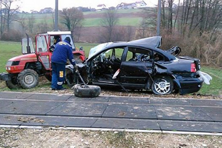 DOBOJ: Posvetio pjesmu tragično nastradaloj porodici