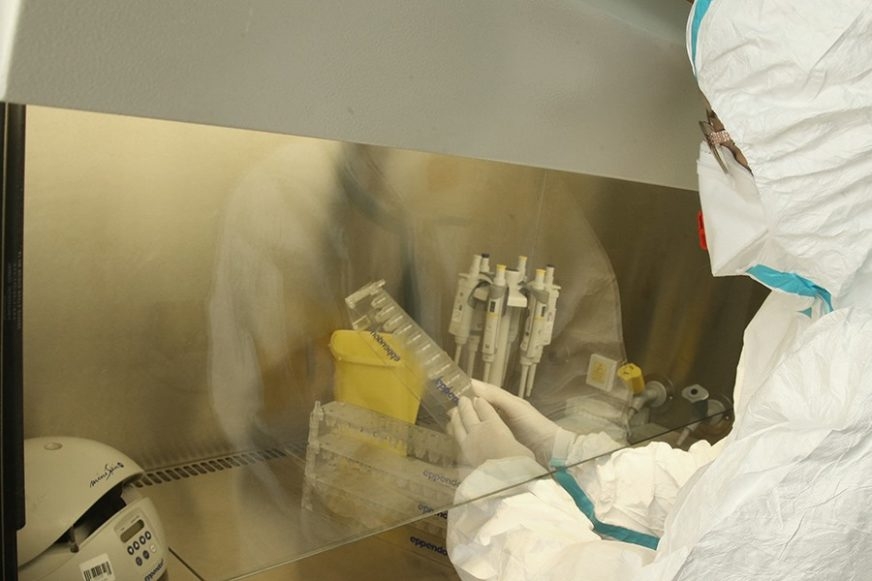 PREMINULA DVA MUŠKARCA Na korona virus u Doboju pozitivno još 8 osoba