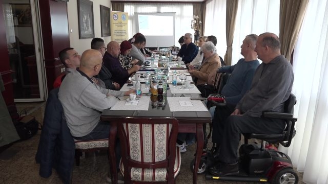 DOBOJ: Održan okrugli sto pod nazivom „Položaj i status organizacija koje okupljaju osobe sa invaliditetom” (VIDEO)