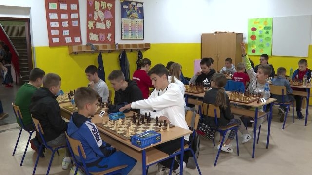 DOBOJ: Održano Otvoreno prvenstvo Doboja u šahu za djecu do 15 godina (FOTO) (VIDEO)