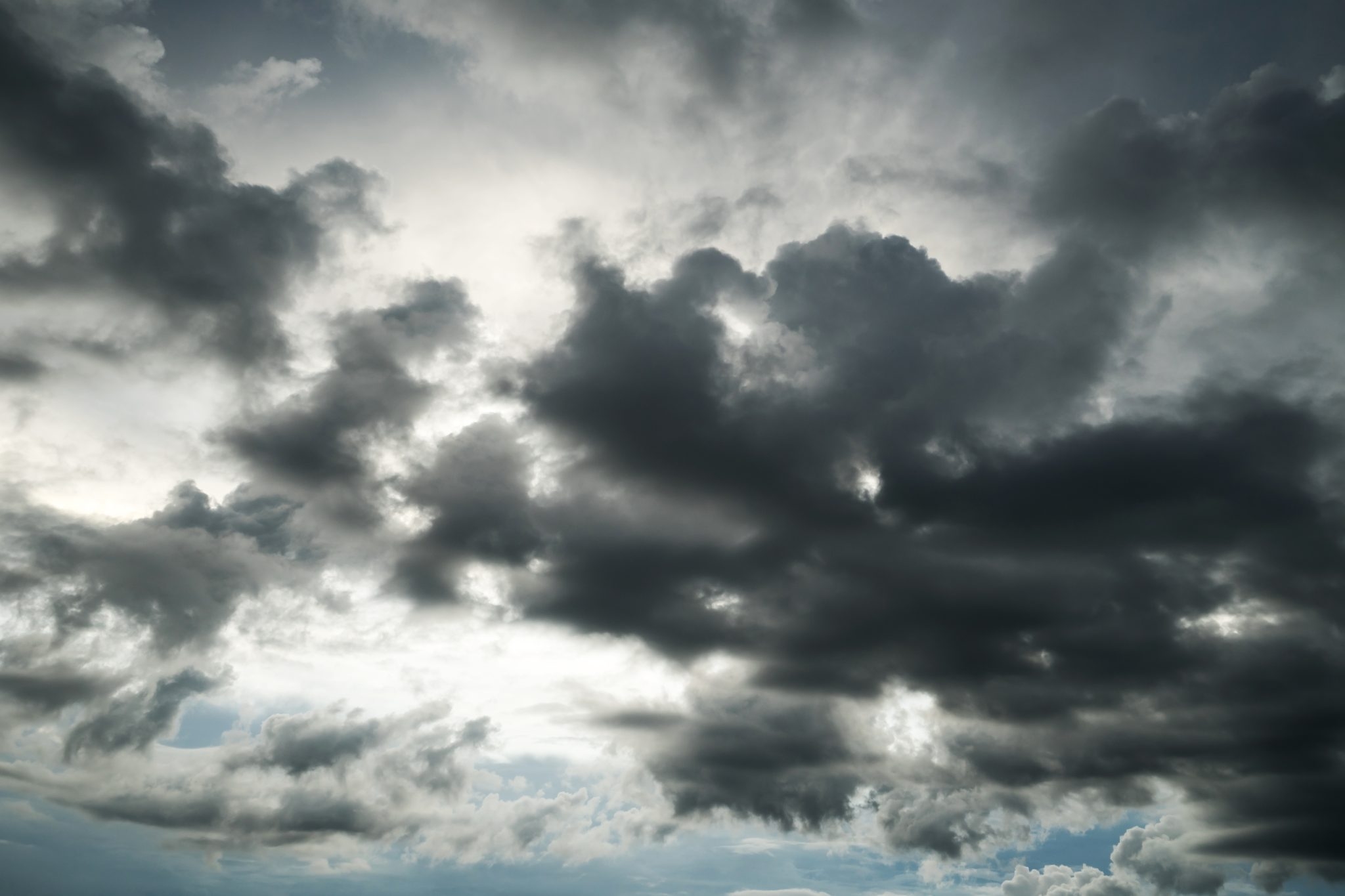 VRIJEME: Oblačno i nestabilno, povremeni pljuskovi