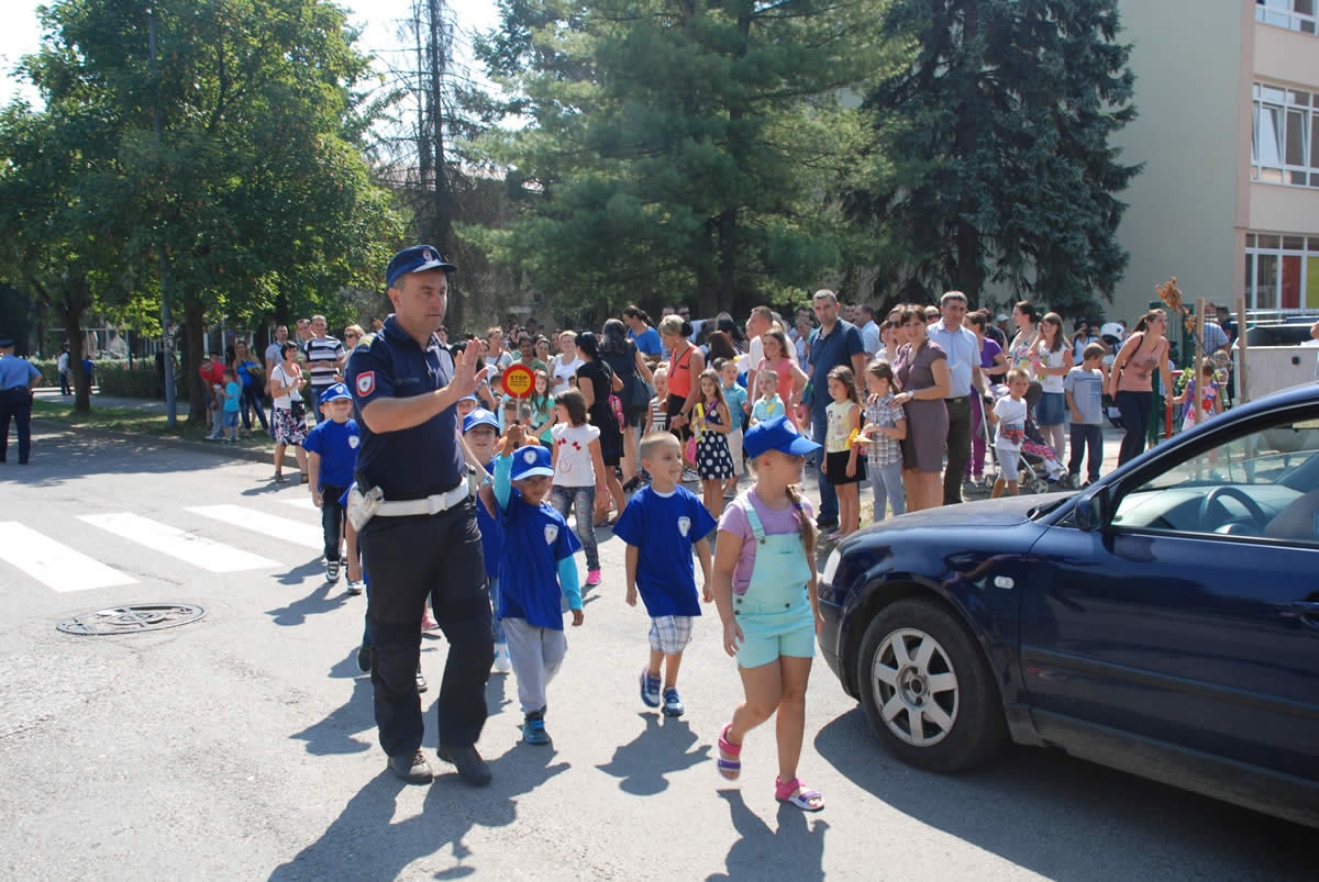 DOBOJ: CJB Doboj provodi akciju „Zaštitimo djecu u saobraćaju“