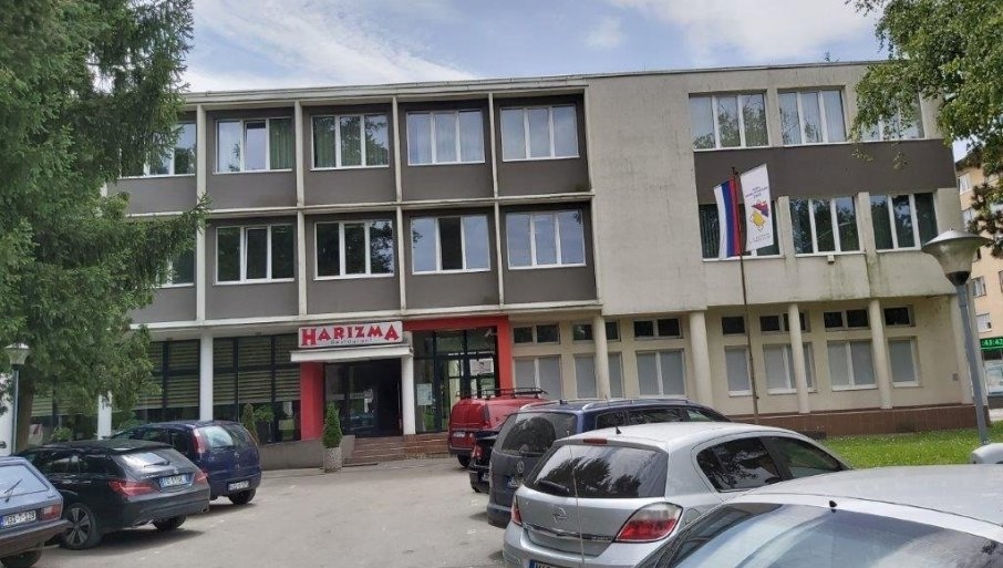 PRODALI DOM PA PLAĆAJU ZAKUP: Dobojske vlasti uspele da prodaju bivše prostorije vojske i to u trećem pokušaju