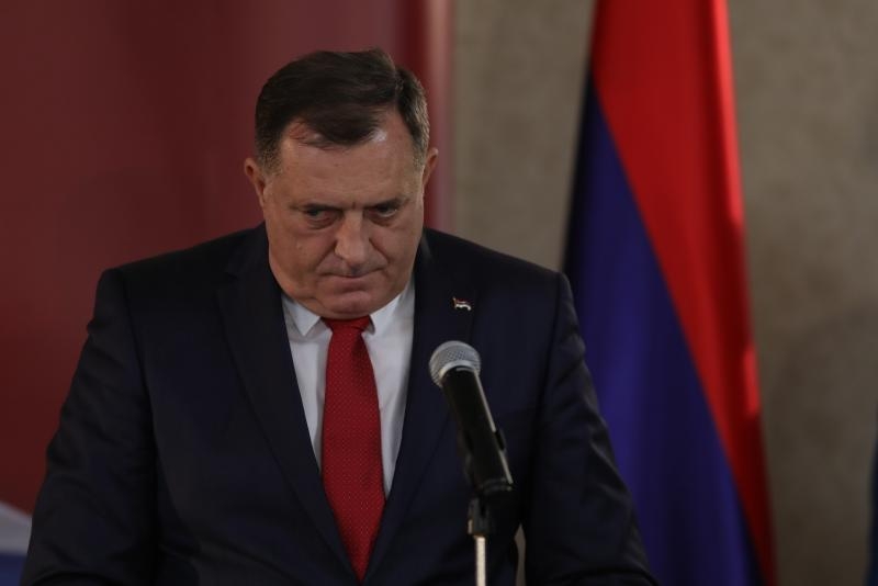 DODIKOV SPIN O ZADUŽENOSTI: Milijardu duga Srpskoj stiže na naplatu naredne godine
