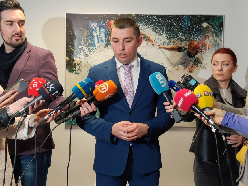 PEKAR PORUČIO VLADI: Otvorite svoju pekaru i prodajite socijalni hljeb!