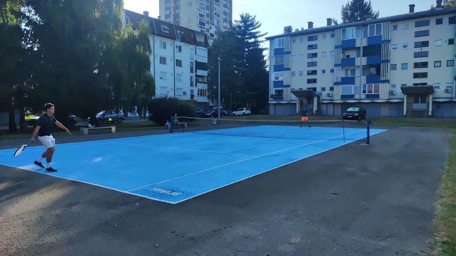 DOBOJ: Ulični turnir u tenisu okupio 14 takmičara