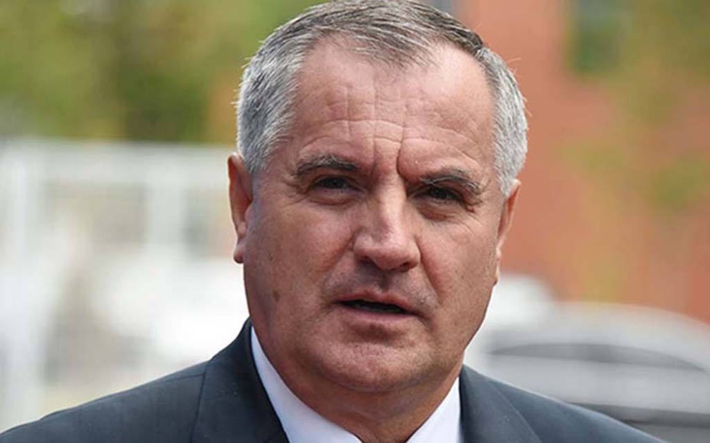 DVIJE GREŠKE U KORACIMA: Višković se "zaigrao" - Počeo je da vedri i da oblači bez saglasnosti Dodika