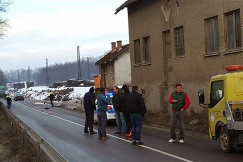 DOBOJ: Preminula žena koju je udario automobil